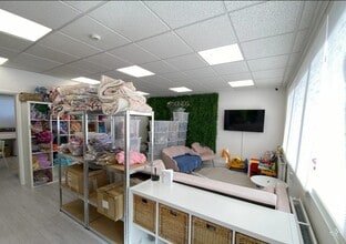 Mile Rd, Bedford to rent Interior Photo- Image 1 of 2