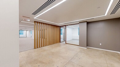 122 E 42nd St, New York, NY to rent Matterport 3D Scan- Image 1 of 7