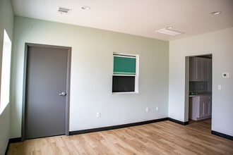 25330 Aldine Westfield Rd, Spring, TX to rent Interior Photo- Image 2 of 7