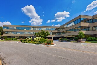 2707 Butterfield Rd, Oak Brook, IL for rent Building Photo- Image 1 of 3