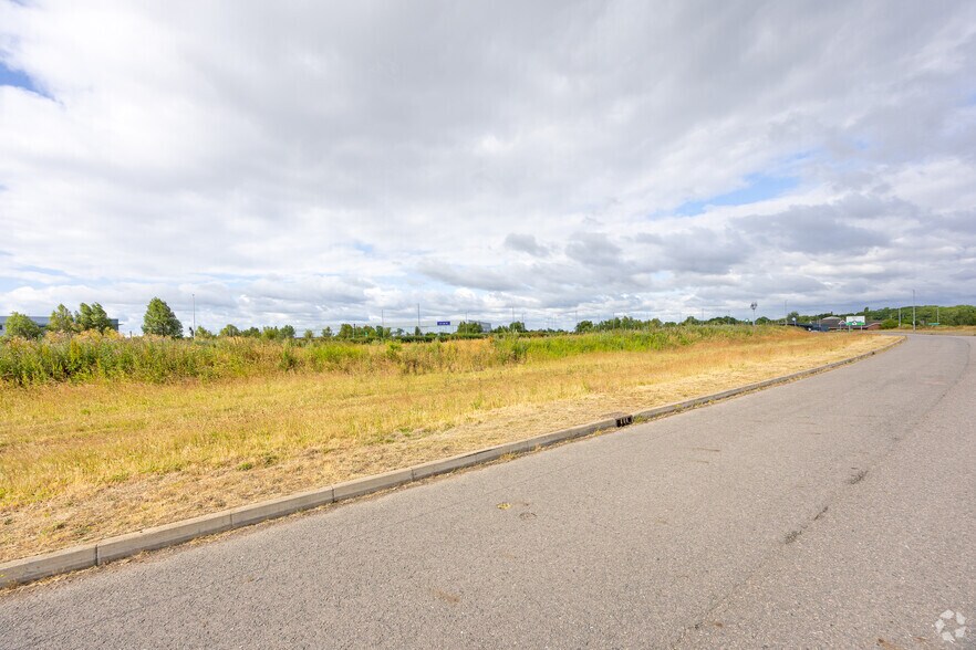 Overfield Park, Winthorpe for sale - Building Photo - Image 2 of 4