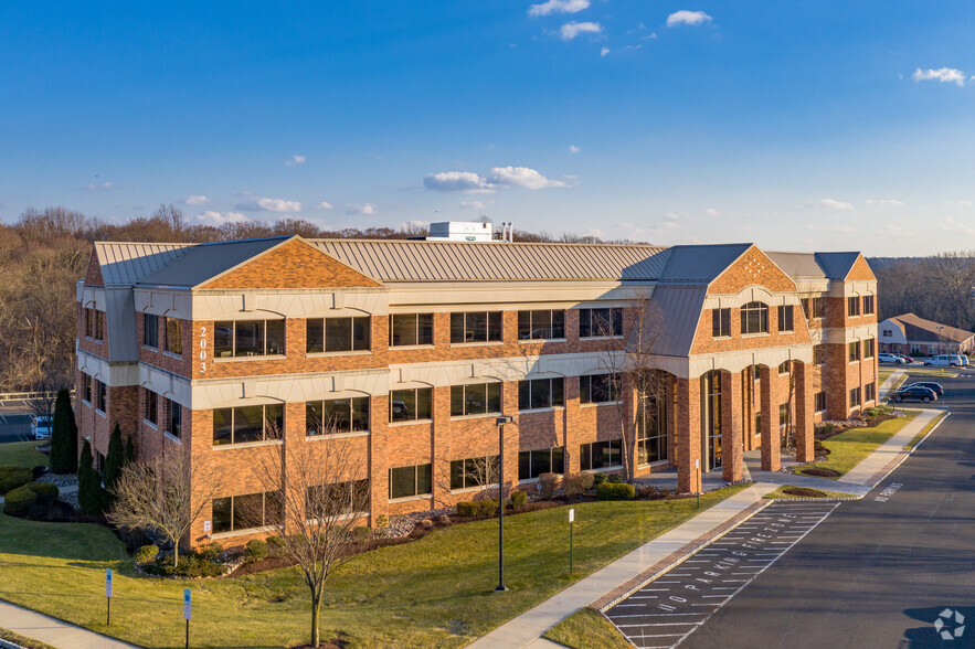 2003 S Easton Rd, Doylestown, PA for rent - Building Photo - Image 1 of 19