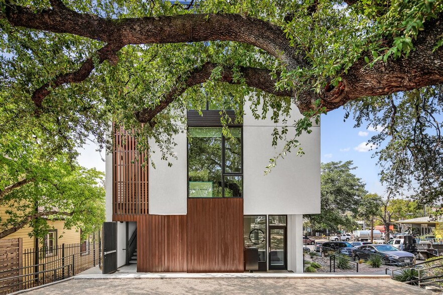 2208 Lake Austin Blvd, Austin, TX for sale - Building Photo - Image 1 of 27