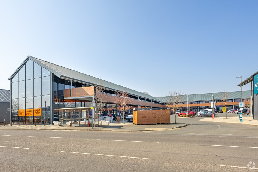 Sheffield Rd, Chesterfield to rent - Building Photo - Image 2 of 16