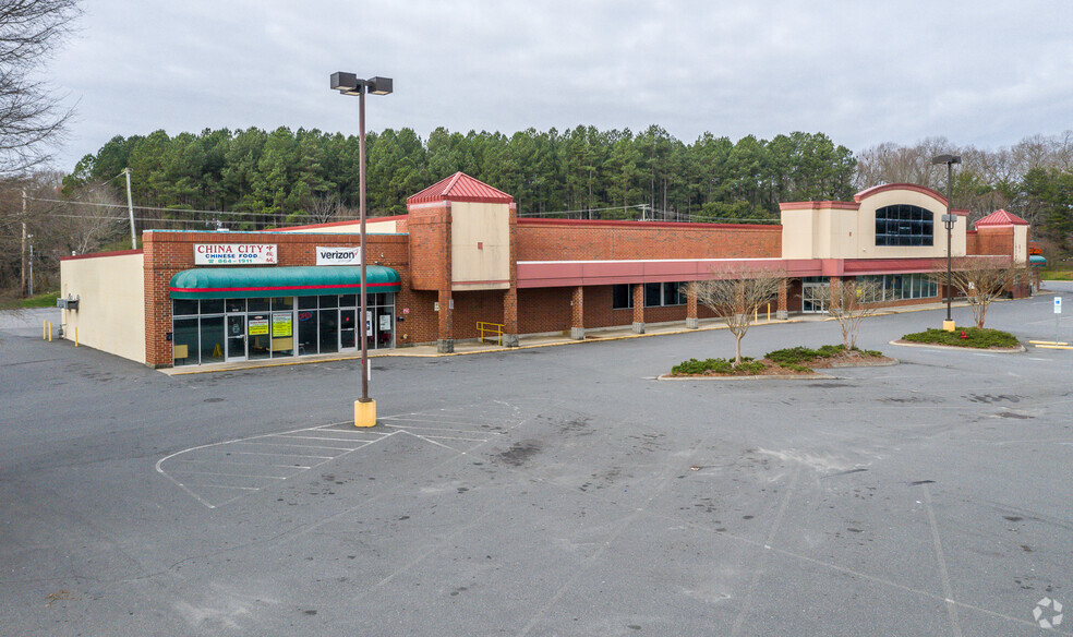 1925-1955 Davis Park Rd, Gastonia, NC for sale - Primary Photo - Image 1 of 1