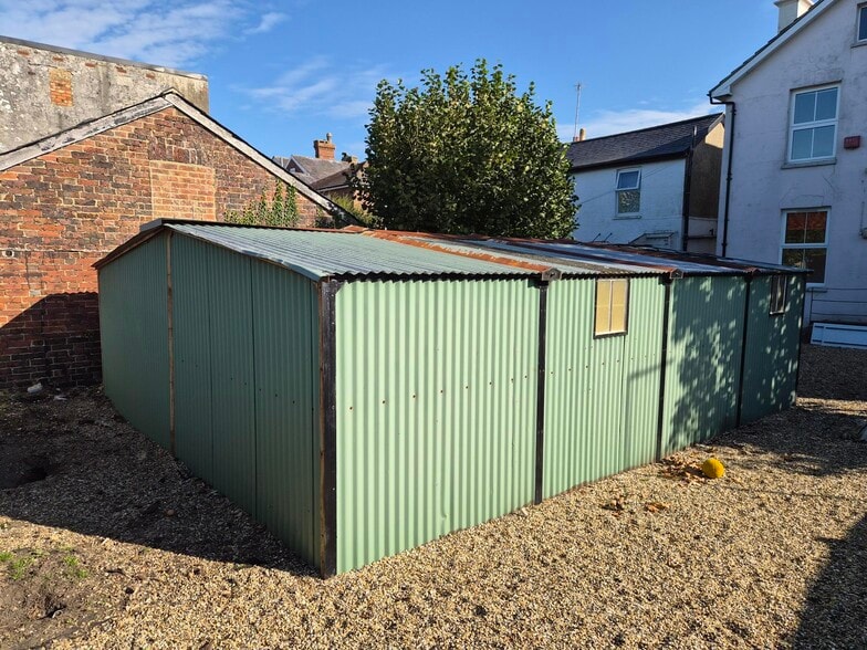 134 London Rd, Southborough for sale - Building Photo - Image 2 of 7