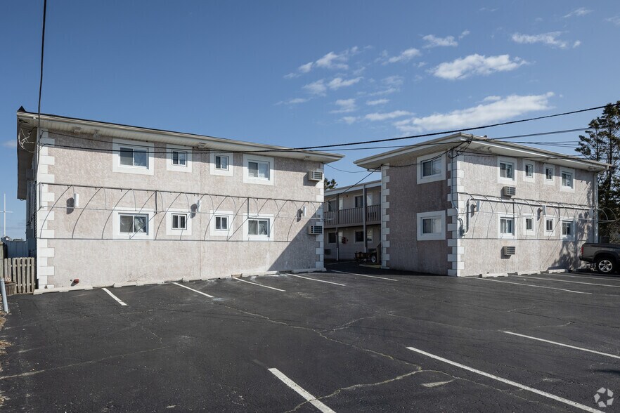 1414 Ocean Ave, Point Pleasant Beach, NJ for sale - Primary Photo - Image 1 of 3