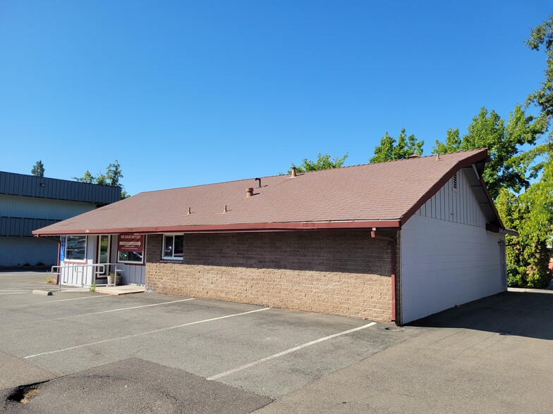 1055 Grass Valley Hwy, Auburn, CA for rent - Building Photo - Image 3 of 26