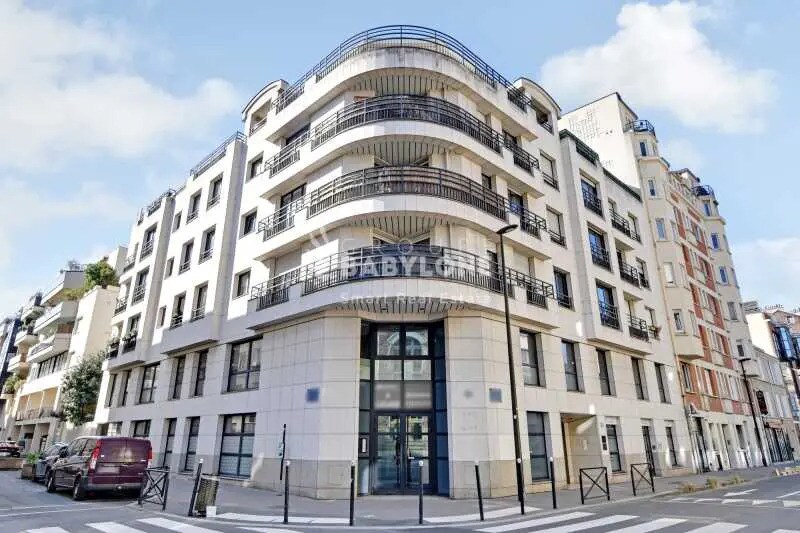 Office in Boulogne-Billancourt to rent Building Photo- Image 1 of 17