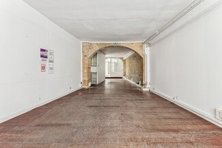 More details for 33 Rue Du Petit Musc, Paris - Office to Rent