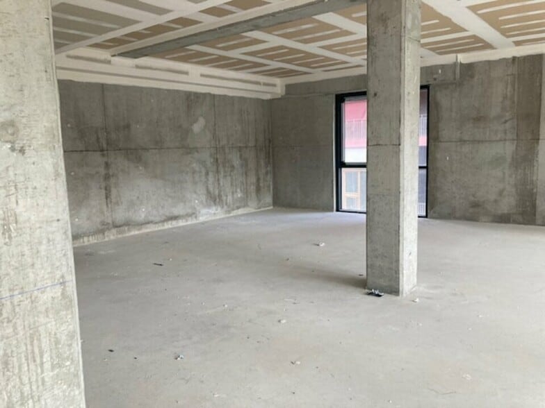 Office in L'ILE-SAINT-DENIS for sale - Interior Photo - Image 3 of 7