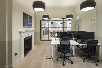 6 Henrietta St, London to rent Interior Photo- Image 2 of 8