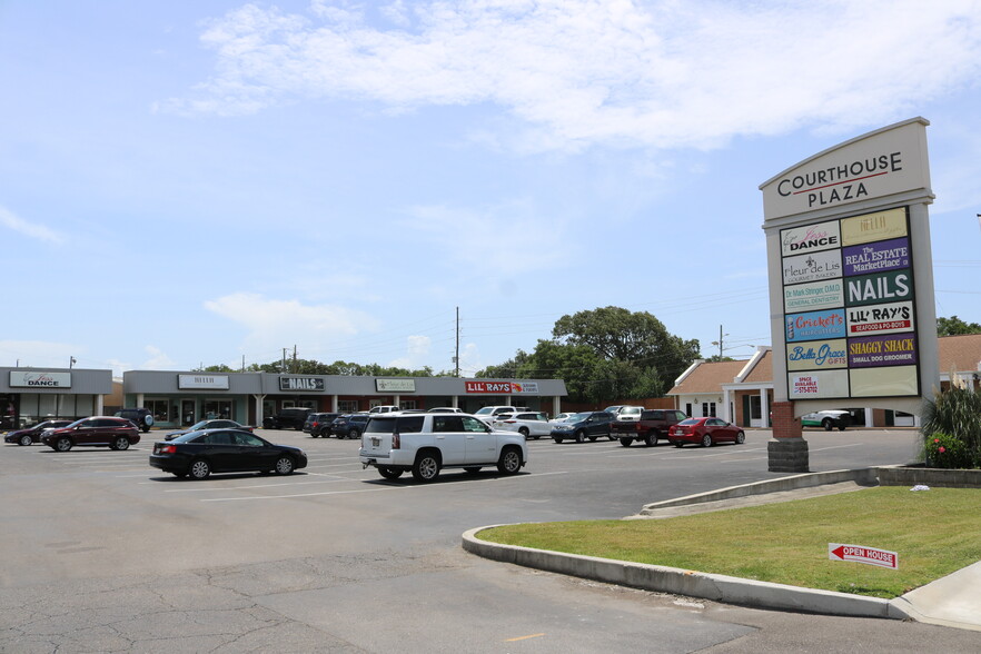 500 Courthouse Rd, Gulfport, MS for rent - Building Photo - Image 1 of 3