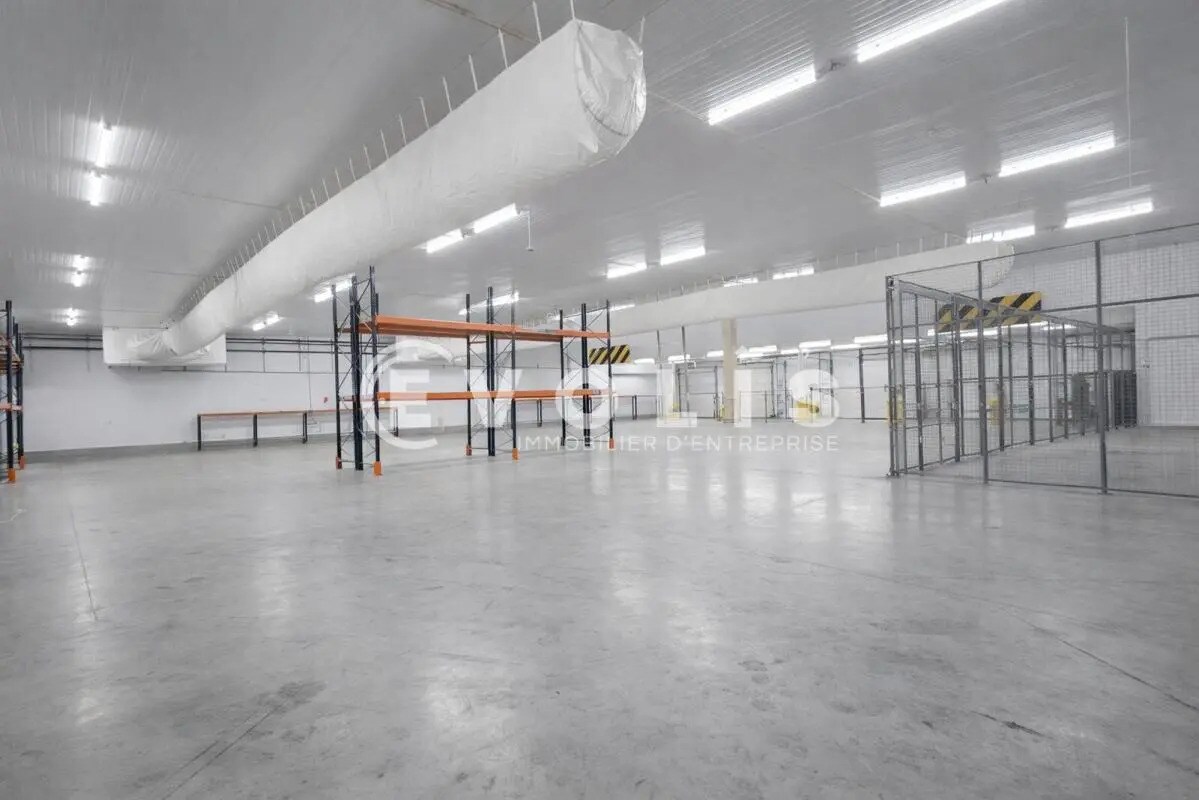 Light Industrial in Orly to rent Building Photo- Image 1 of 10