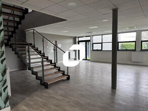 555 Rue De La Dombes, Miribel to rent Interior Photo- Image 2 of 56