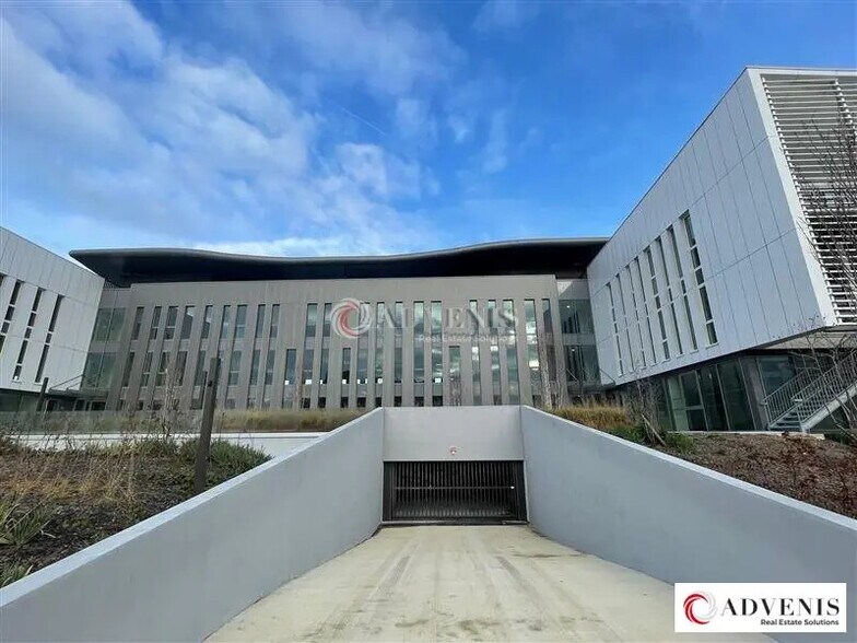 Office in Mérignac to rent - Building Photo - Image 3 of 12