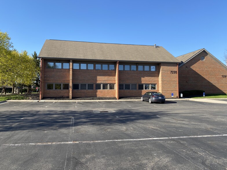 7243 Sawmill Rd, Dublin, OH for rent - Building Photo - Image 1 of 26