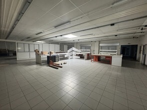 Light Industrial in Cordemais for sale Interior Photo- Image 2 of 3