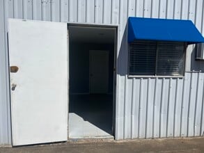 13001 Veterans Memorial Dr, Houston, TX to rent Interior Photo- Image 2 of 10