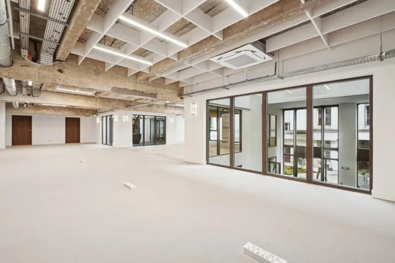 Office in Paris for sale - Interior Photo - Image 3 of 19
