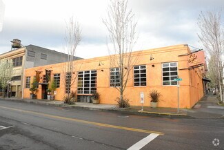 More details for 555 NW 12th Ave, Portland, OR - Retail for Rent