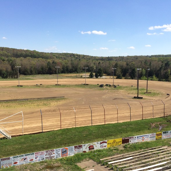 76 Hamill Rd, Northern Cambria, PA for sale - Primary Photo - Image 1 of 1