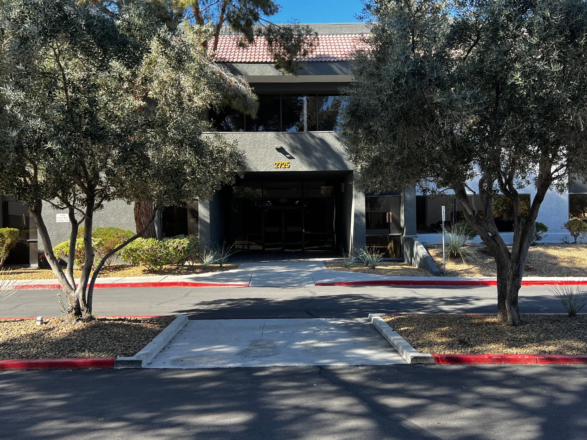 2755-2795 E Desert Inn Rd, Las Vegas, NV to rent Building Photo- Image 1 of 7