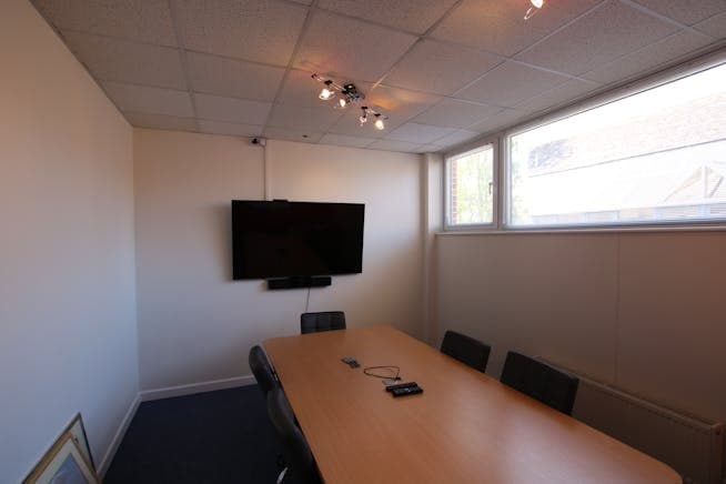 22 Strand St, Poole to rent Interior Photo- Image 1 of 5