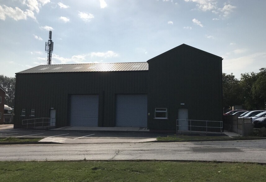 New Rd, Hixon for sale - Primary Photo - Image 1 of 1