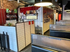 180-187 Sidwell St, Exeter to rent Interior Photo- Image 2 of 7