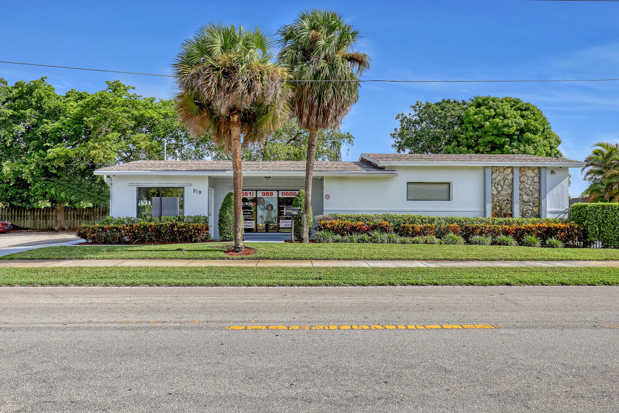 219 SE 23rd Ave, Boynton Beach, FL for sale Building Photo- Image 1 of 1