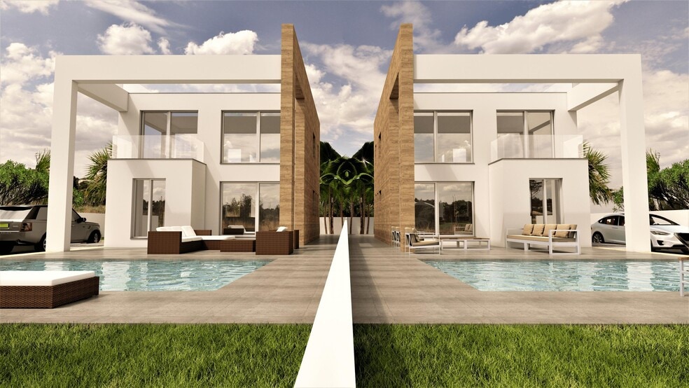 Land in Torrevieja, Alicante for sale - Building Photo - Image 2 of 25