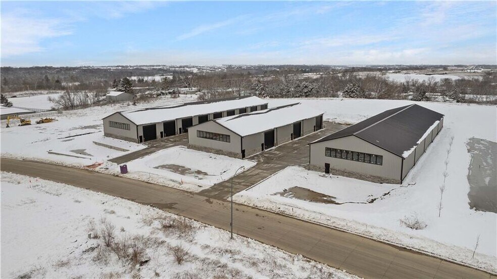 7680 SW 22nd St, Des Moines, IA for sale - Building Photo - Image 1 of 1