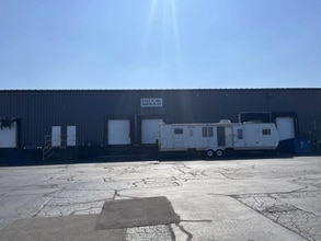 5111-5121 E ML Ave, Kalamazoo, MI to rent Interior Photo- Image 2 of 4