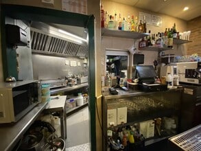 Retail in Barcelona, Barcelona to rent Interior Photo- Image 2 of 3
