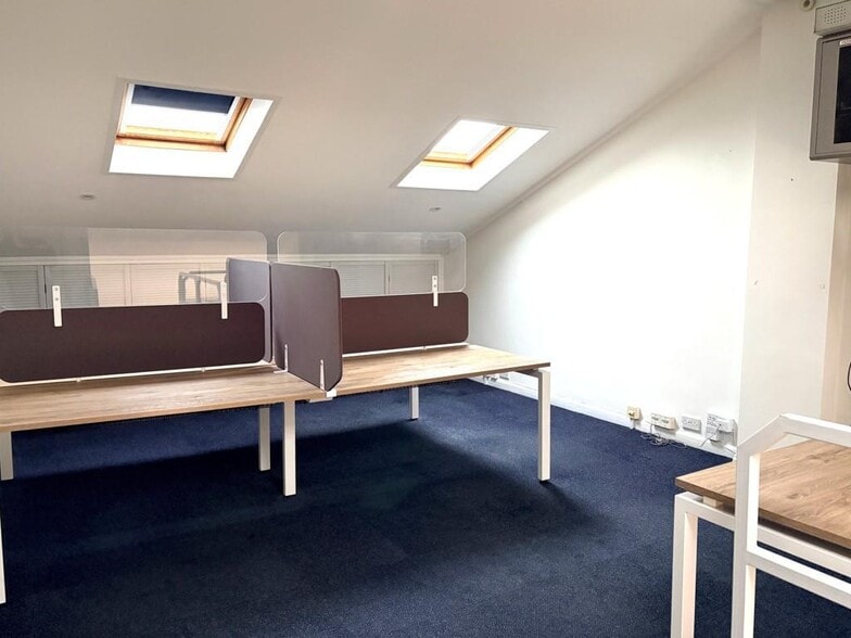 Newtown Rd, Henley-On-Thames for sale - Building Photo - Image 3 of 4