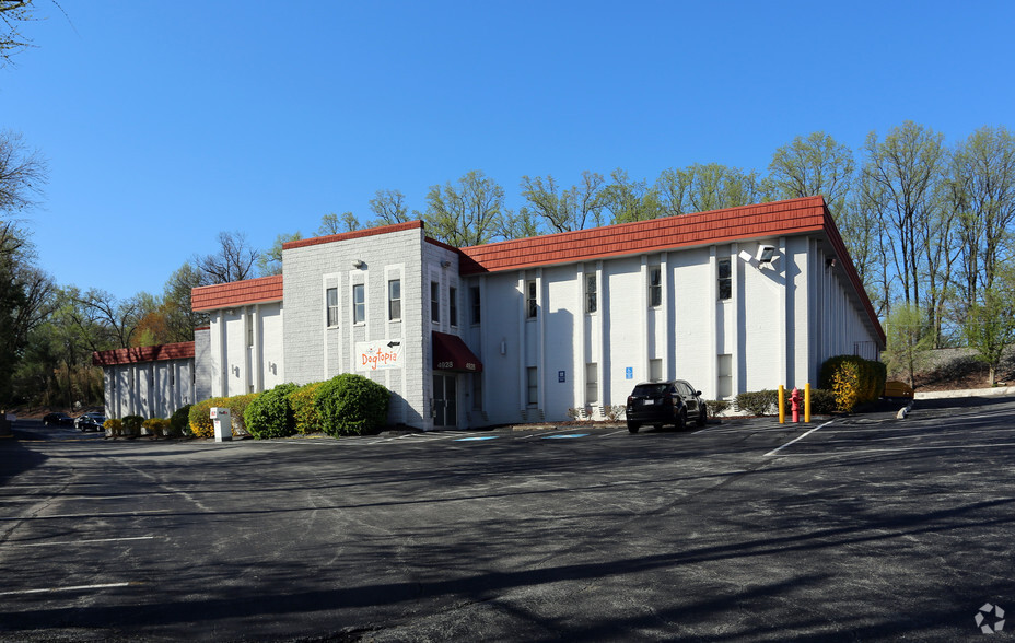 4920-4932 Wyaconda Rd, Rockville, MD for rent - Building Photo - Image 1 of 4