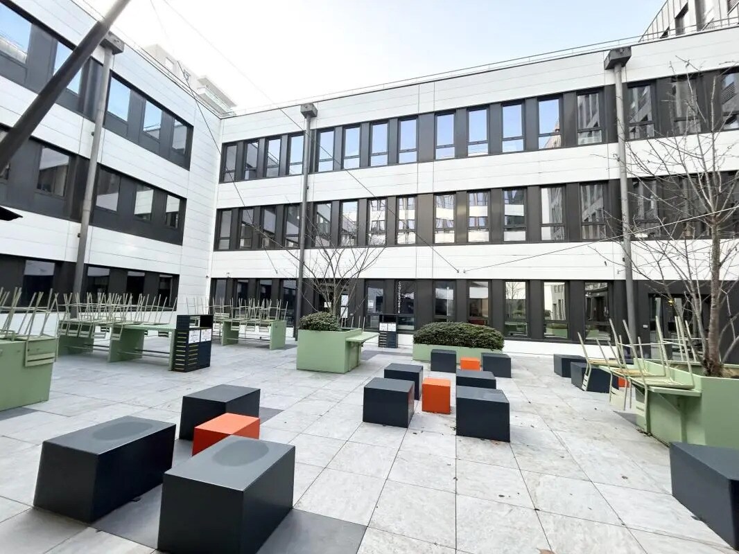 35-37 Rue Louis Guérin, Villeurbanne to rent Building Photo- Image 1 of 4