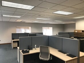 28045 N Ashley Cir, Libertyville, IL to rent Building Photo- Image 2 of 2