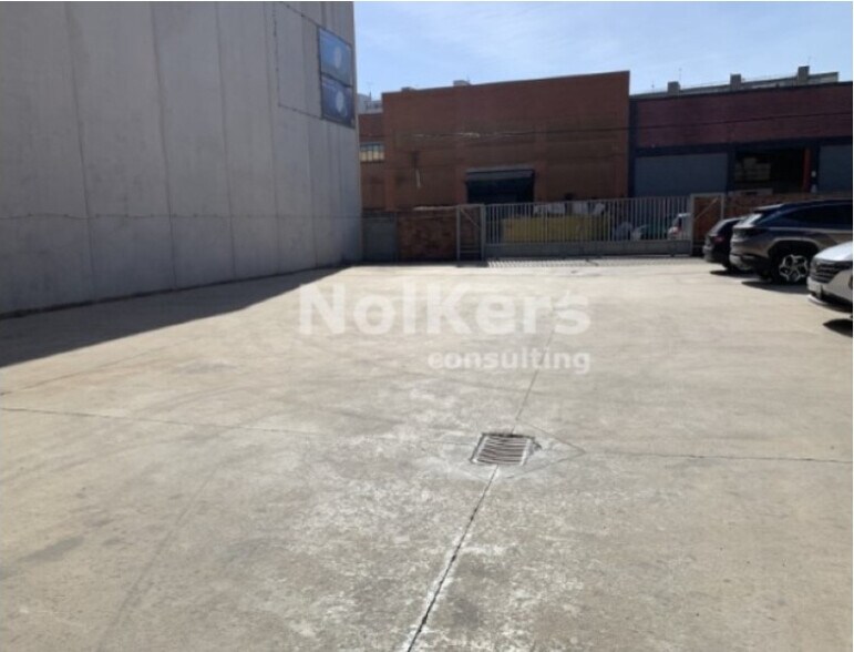 Industrial in L'Hospitalet de Llobregat, Barcelona to rent - Building Photo - Image 3 of 4