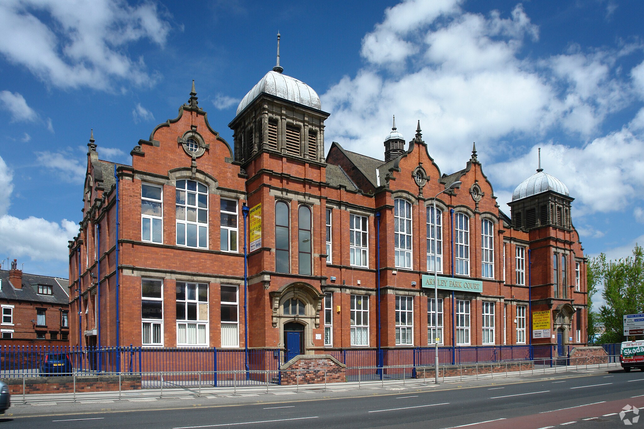 Stanningley Rd, Leeds for sale Primary Photo- Image 1 of 1