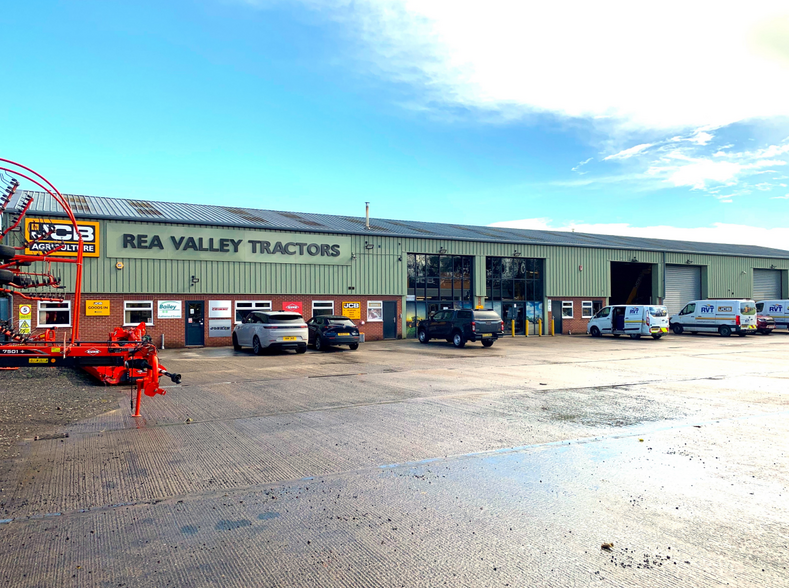 Rea Valley Tractors, Ashacres Industrial portfolio of 2 properties for sale on LoopNet.co.uk - Primary Photo - Image 3 of 3