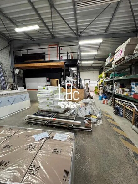 7 Rue Des Frères Lumière, Saint-Hilaire-de-Chaléons to rent - Building Photo - Image 1 of 18