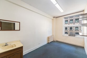 8 S Michigan Ave, Chicago, IL to rent Interior Photo- Image 1 of 3