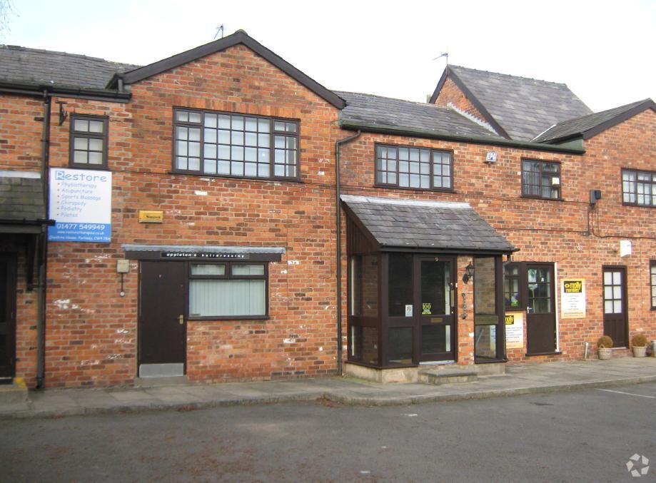 Parkway, Crewe for sale Primary Photo- Image 1 of 1