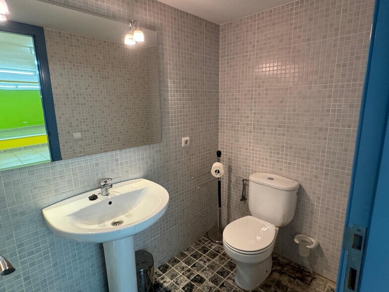 Retail in Algemesí to rent - Building Photo - Image 3 of 13