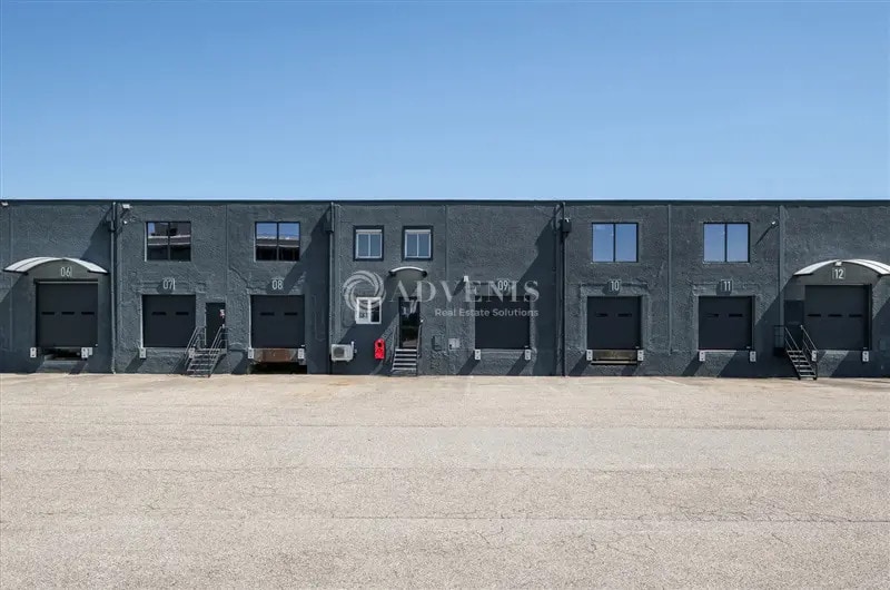 Industrial in Corbas to rent Primary Photo- Image 1 of 4