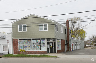 Retail in Patchogue, NY for sale Primary Photo- Image 1 of 1