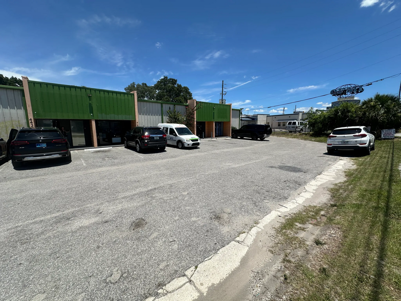 4437-4451 Old Winter Garden Rd, Orlando, FL for rent - Building Photo - Image 1 of 5