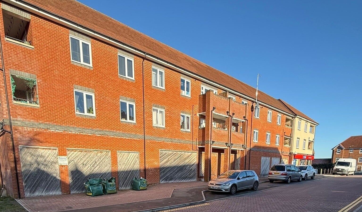 Locksbridge Rd, Andover to rent Building Photo- Image 1 of 4